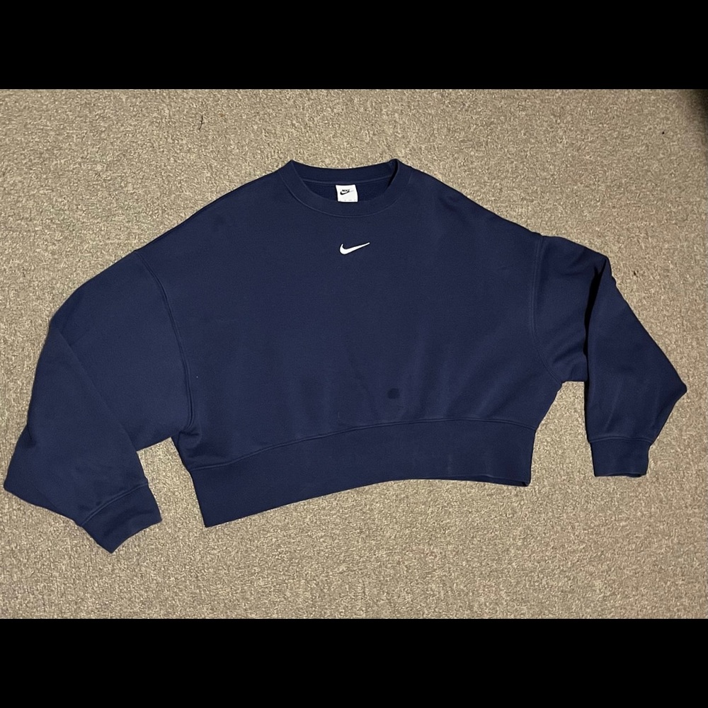 Nike navy cropped crew neck xs